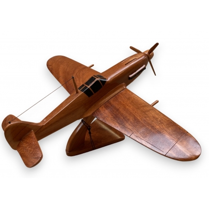 Messerschmitt BF 109 en bois sculpté