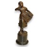 Sculpture \"Poissonnière\" signée A. MAYER