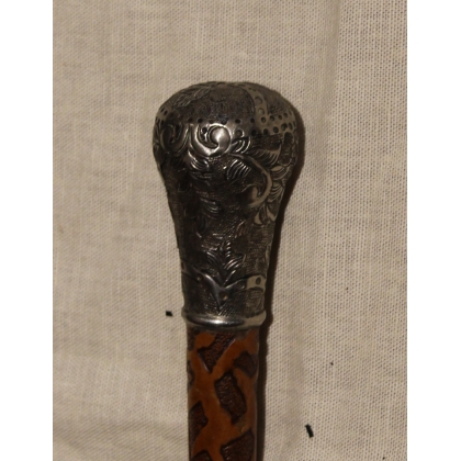 Canne pommeau en argent gravé d'un coeur