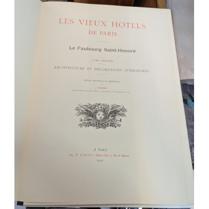 Lot de 18 livres \"Vieux hôtels de Paris\"