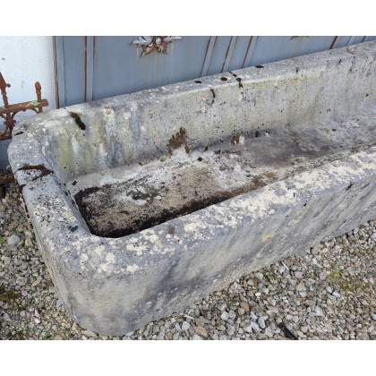 Rectangular fountain made of Jura stone from Moinat SA – Antiques and home décor