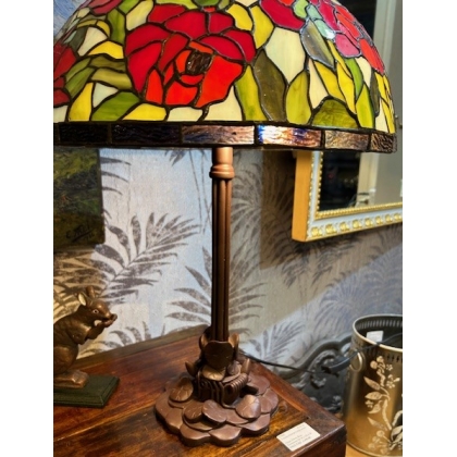 Lampe style Tiffany, décor coquelicots