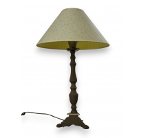 Lampe avec abat-jour beige et piétement