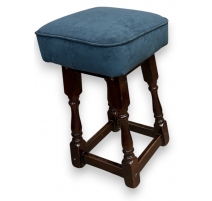 Tabouret en bois recouvert de velours bleu