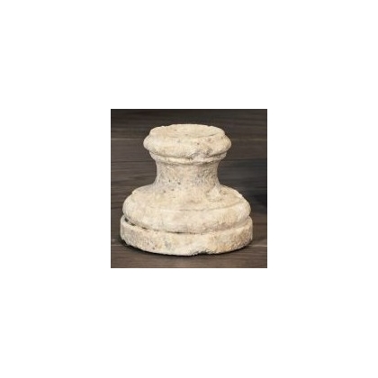 Round stone plinth – small