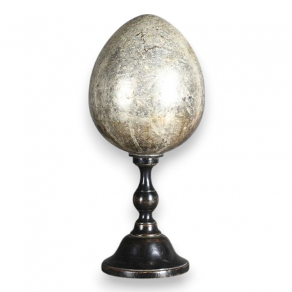 Sculpture \"Oeuf en verre émaillé\" argenté