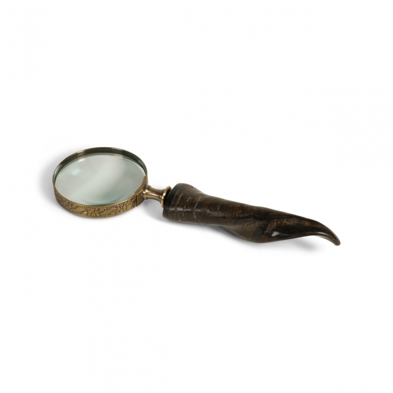 Magnifying glass with a horn handle