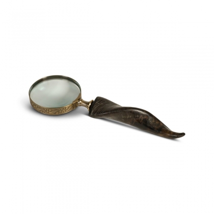Magnifying glass with a horn handle