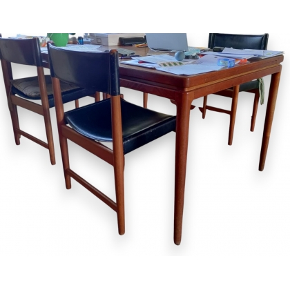 Table à rallonges en teck par Johannes Andersen