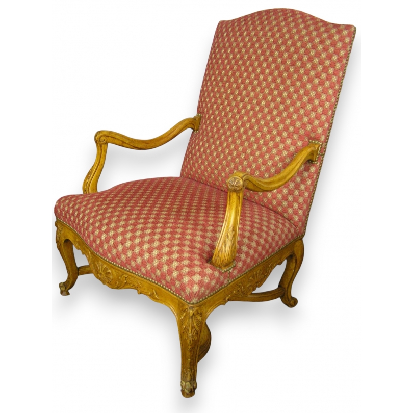Fauteuil style Régence en hêtre