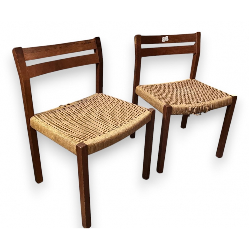 Paire de chaises 401 danoises en teck MØLLER