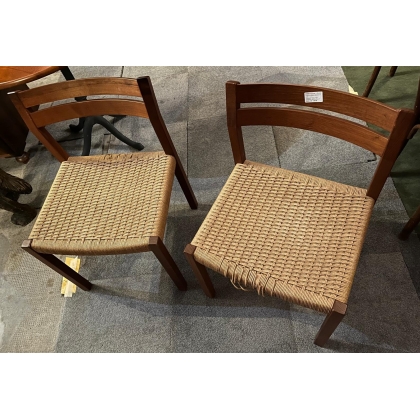 Paire de chaises 401 danoises en teck MØLLER