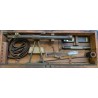 Lot d\'outils de géomètres dans 4 caisses