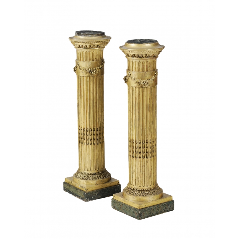 Paire de colonnes style Louis XVI en bois doré