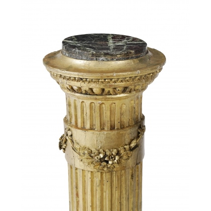 Paire de colonnes style Louis XVI en bois doré