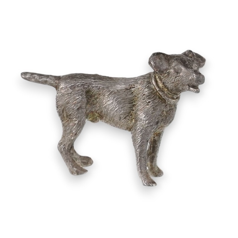 Chien en argent par S.M.D. Castings