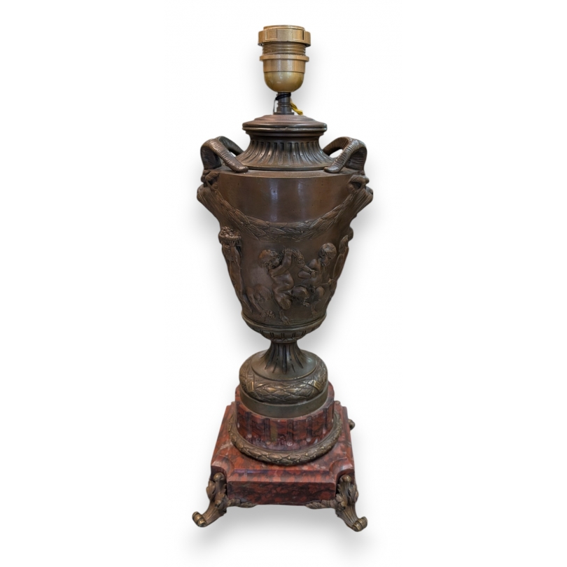 Lampe Louis XVI en bronze d'après CLODION