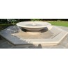 Monumentale fontaine ronde avec margelle