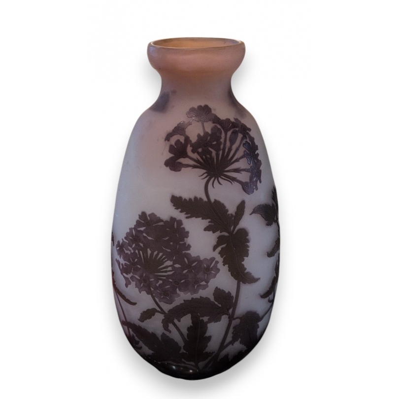 Grand vase violet "Hortensias" signé *GALLÉ