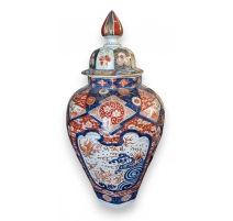 Vase couvert en porcelaine Imari