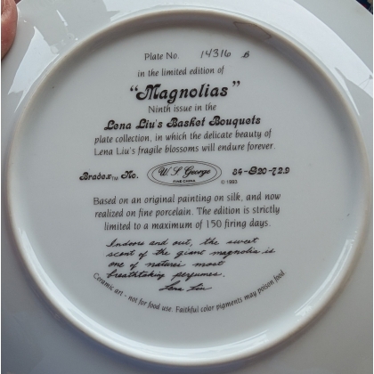 Assiette \"Magnolias\" par Lena Liu