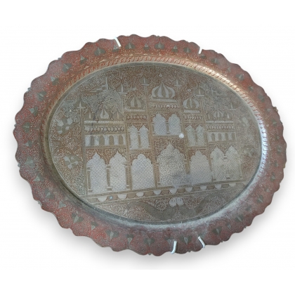 Plat ovale perse en cuivre martelé