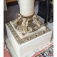 Colonne en onyx avec montures en bronze