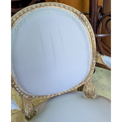 Pair of Louis XVI armchairs. From  Moinat SA  - Antiques and home décor