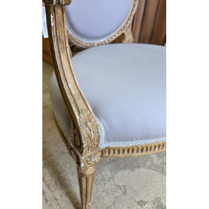Pair of Louis XVI armchairs. From  Moinat SA  - Antiques and home décor