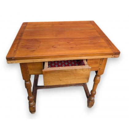 Table portefeuille style Louis XIII