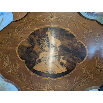 Ensemble de Brienz sculpté et marqueté "Chamois"