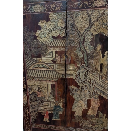 Chinese lacquered screen depicting a temple scene