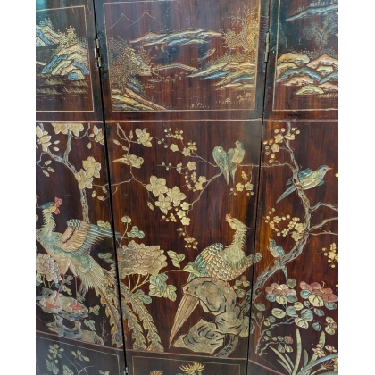 Chinese lacquered screen depicting a temple scene