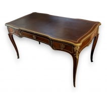 Bureau plat style Louis XV estampillé G. DURAND