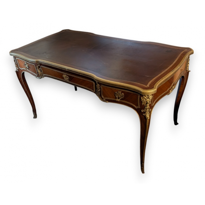 Bureau plat style Louis XV estampillé G. DURAND