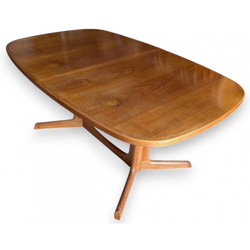 Table à manger ovale par MOLLER