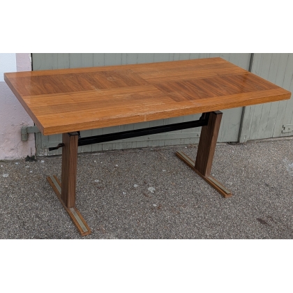 Table basse vintage à manivelle
