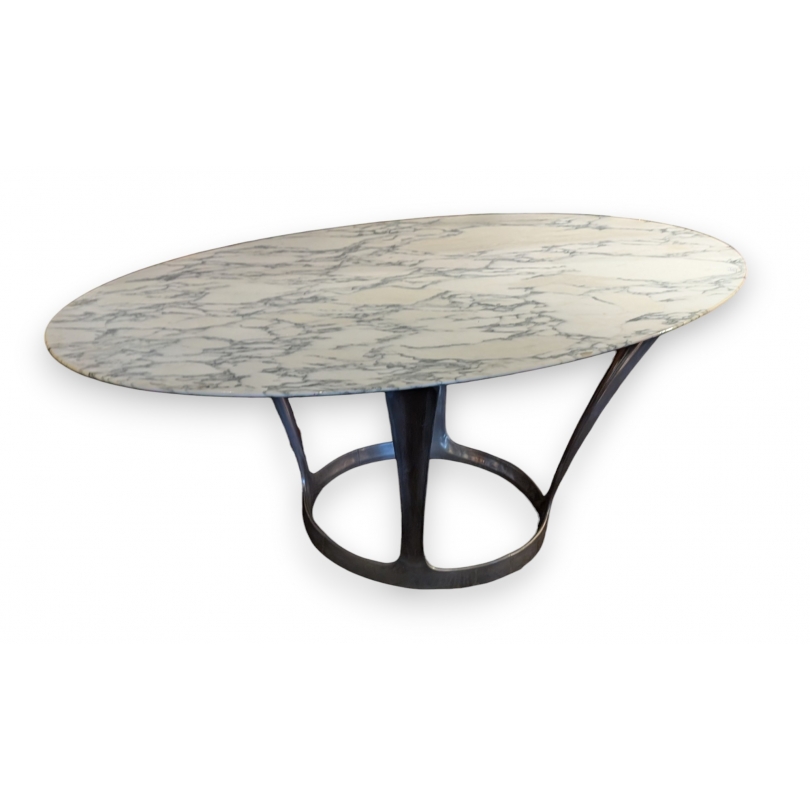 Table ovale en marbre blanc par Michel CHARRON
