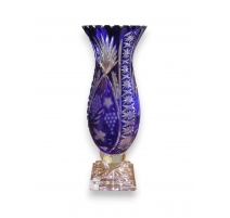 Vase en cristal couleur cobalt