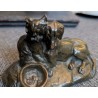 Bronzeskulptur „Hund und Katze“, signiert mit „T. CARTIER“ auf „Moinat SA“ – Antiquitäten und Dekorationsgegenstände