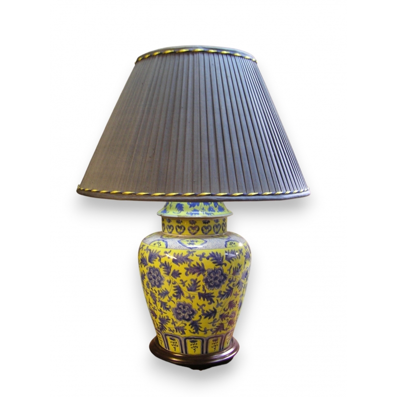  Lampe en porcelaine de Chine avec sur  Moinat SA  - Antiquités décoration