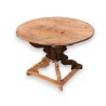 Table ronde rustique en sapin