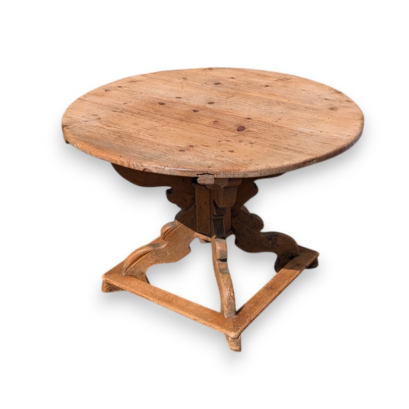 Table ronde rustique en sapin