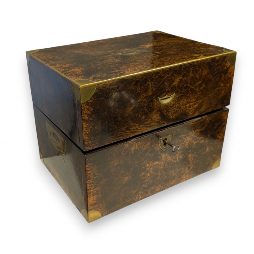 Tantalus in walnut burl, 6 crystal carafes