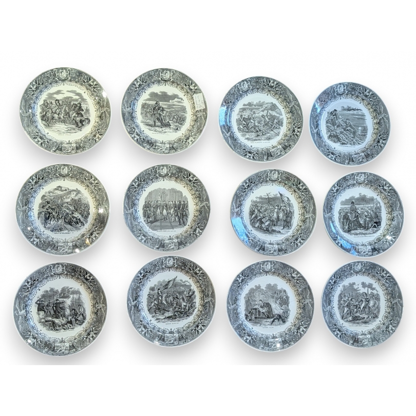 Suite de 12 assiettes \"Napoléon\" de Sarreguemines