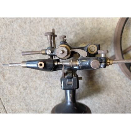 Watchmaker’s rounding lathe by SIXIS