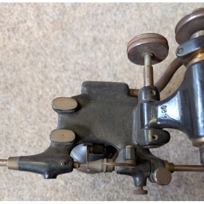 Watchmaker’s rounding lathe by SIXIS