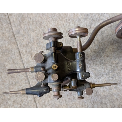 Watchmaker’s rounding lathe by SIXIS