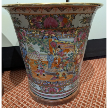Pair of large ‘Famille Rose’ planters
