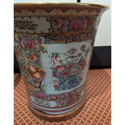 Pair of large ‘Famille Rose’ planters